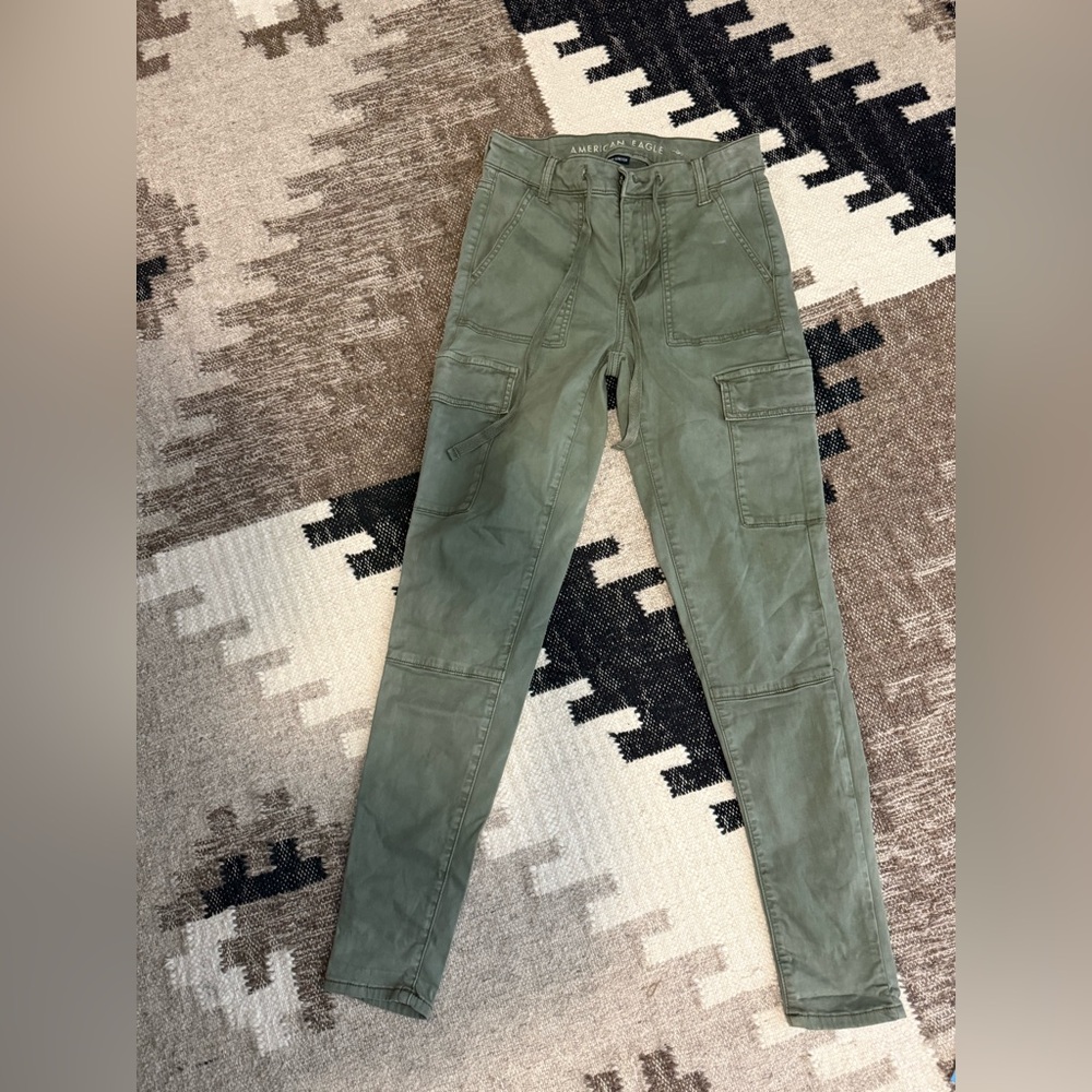 American Eagle Outfitters Hi-Rise Jegging Green Cargo Pants